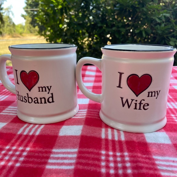 Unique Spectrum Red and White Couple Mugs - Picture 1 of 3